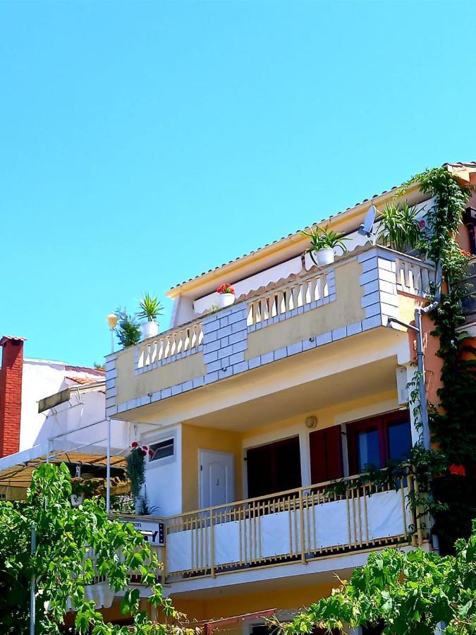 Apartman Toni โตรกีร์ ภายนอก รูปภาพ